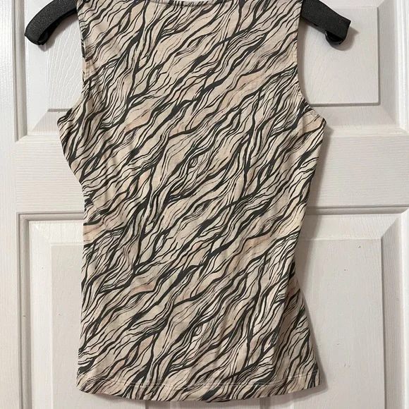 GERARD DAREL Cute Summer Top Made of 70% silk and 30% cotton - Picture 5 of 6